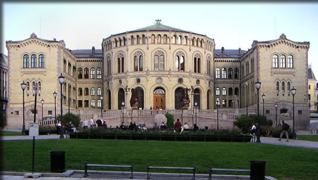 ストーティング：ノルウェー議会議事堂
