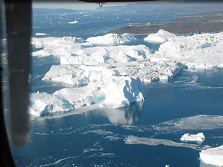 縮小する氷河