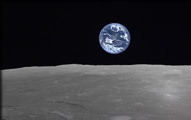 月から見る地球